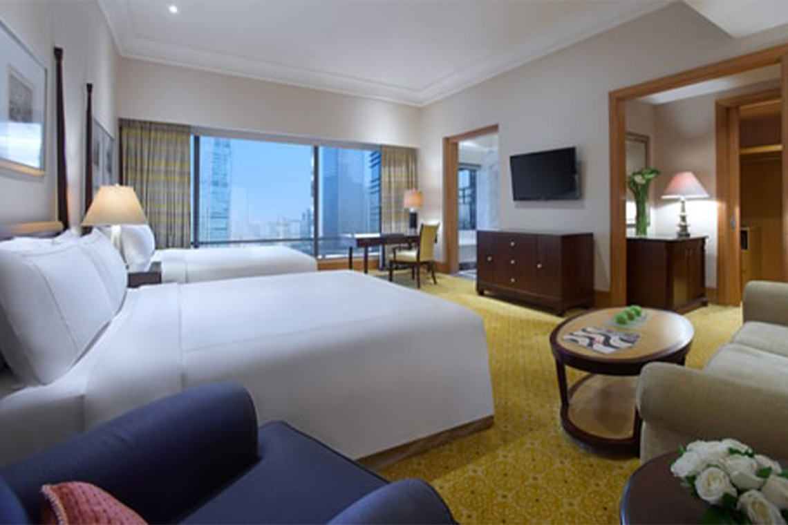 The Ritz-Carlton Jakarta, Mega Kuningan
